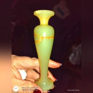 Vintage Italian Green Onyx Marble Vase, Simple, Elegant, 6" Vase Pretty Veining